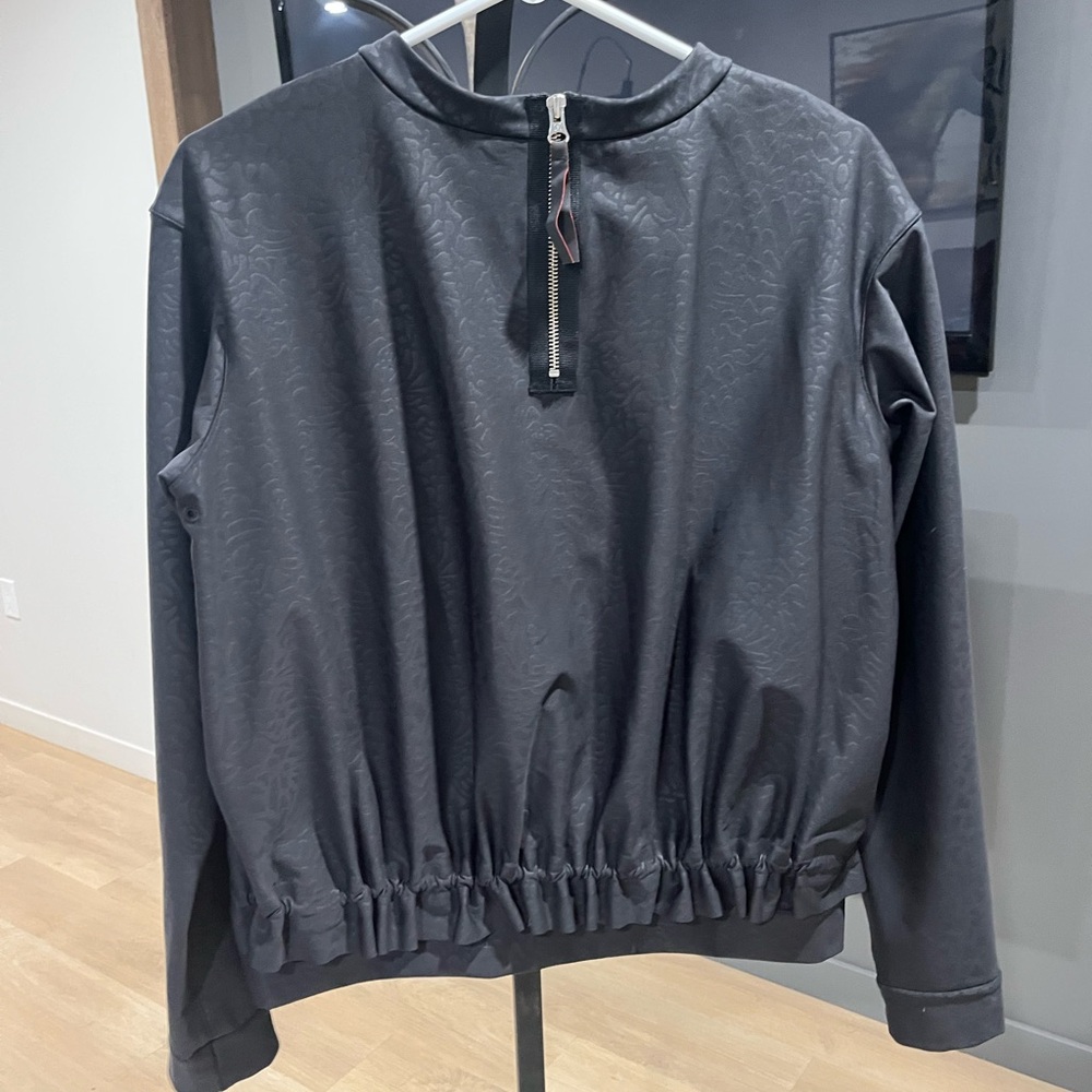 Lululemon Top - Picture 3 of 5